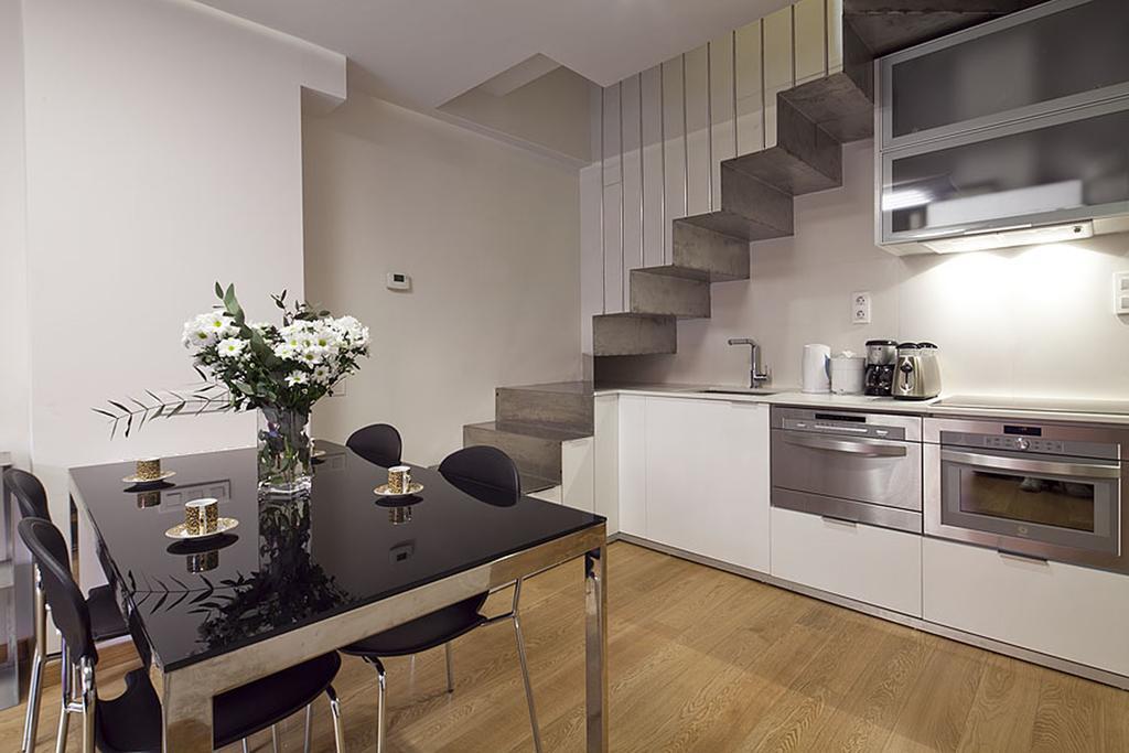 Apartment Barcelona Rentals - Pool Terrace In City Center Ngoại thất bức ảnh