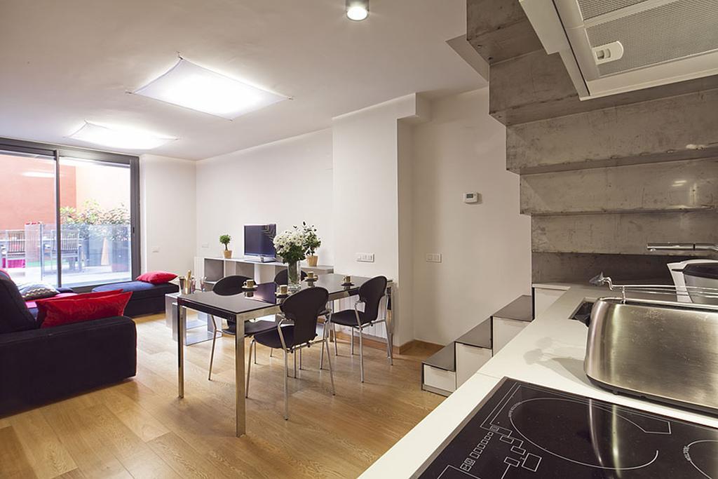 Apartment Barcelona Rentals - Pool Terrace In City Center Ngoại thất bức ảnh
